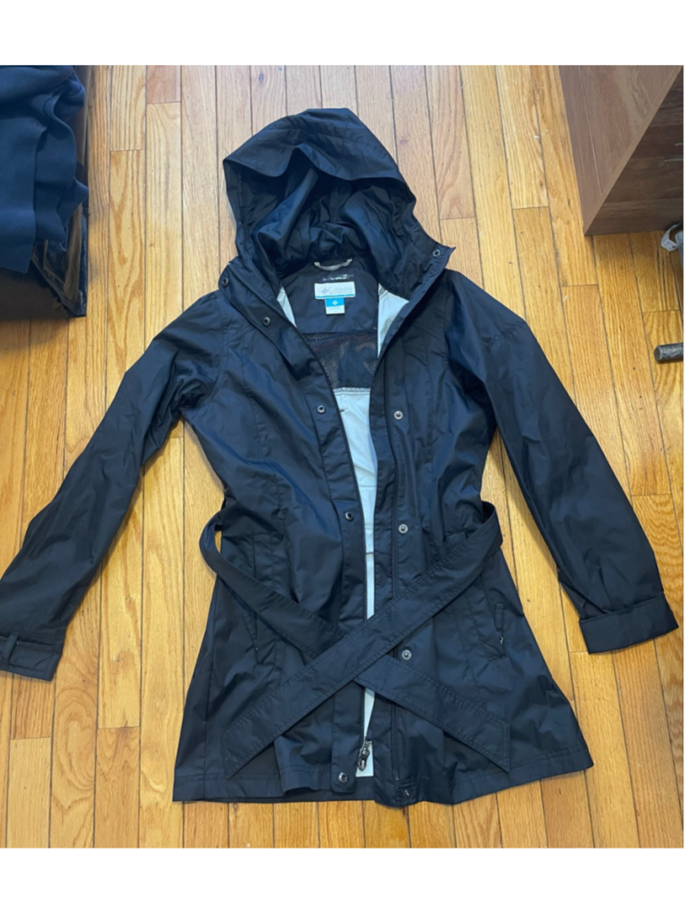 Women's Columbia Rain Jacket Size S Black